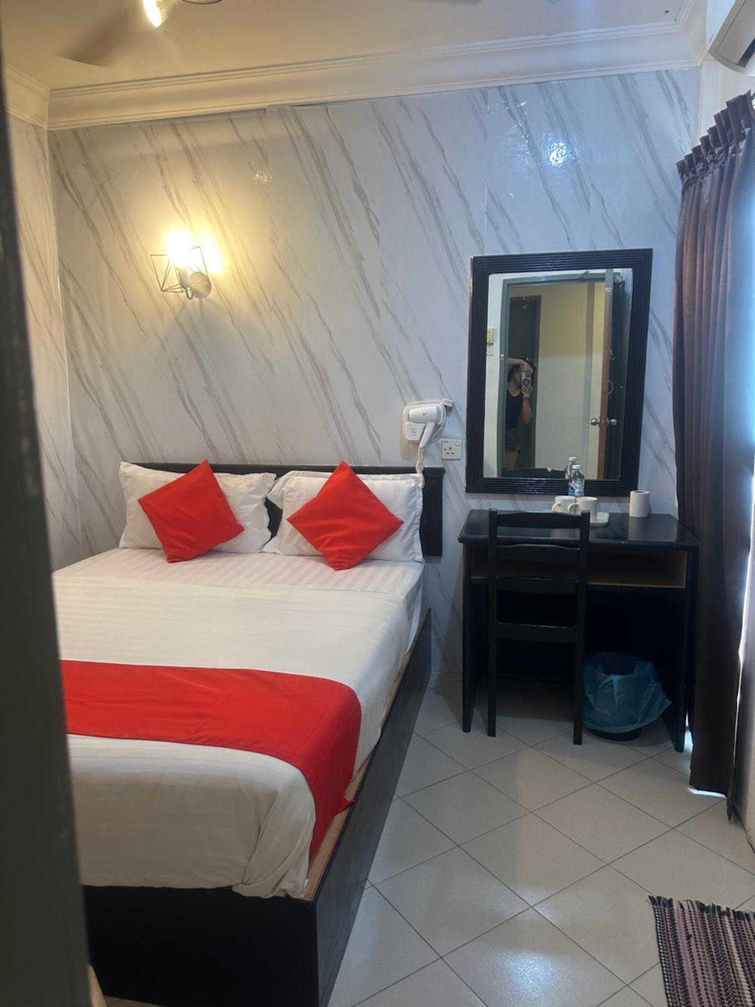 טלוק אינטן V Hotel מראה חיצוני תמונה