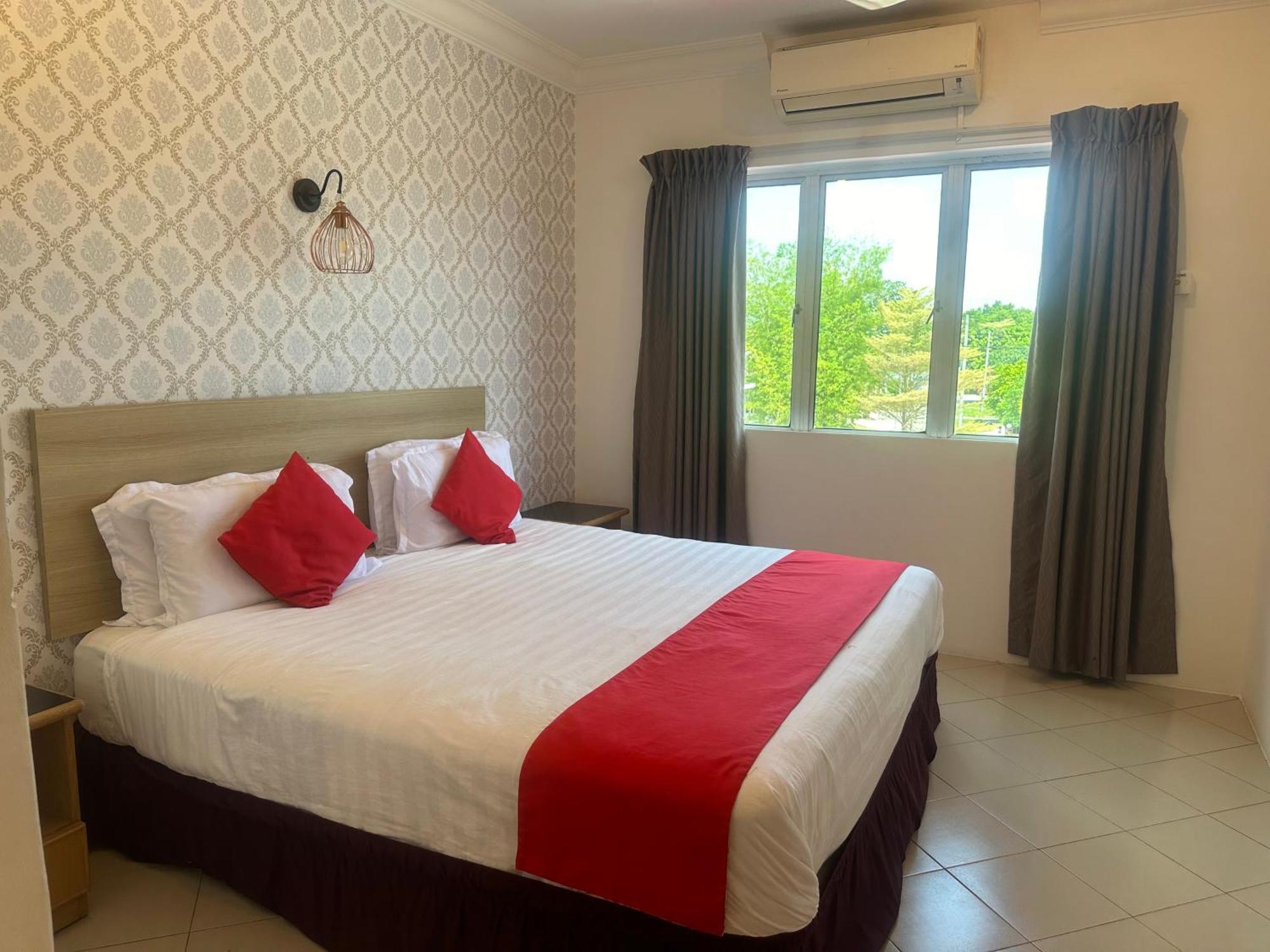 טלוק אינטן V Hotel מראה חיצוני תמונה