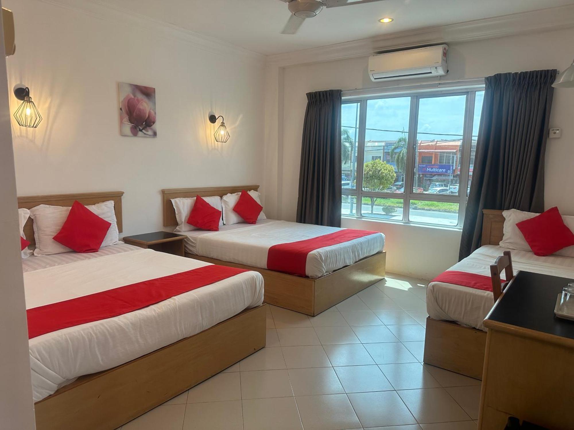 טלוק אינטן V Hotel מראה חיצוני תמונה